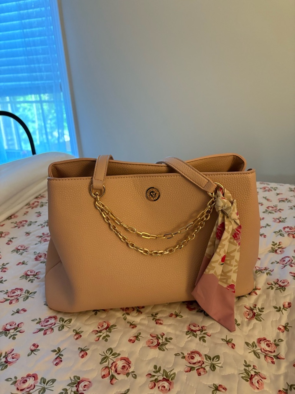 Anna Klein Pink Taupe Pebbled Tote Bag with Gold Chain and Scarf